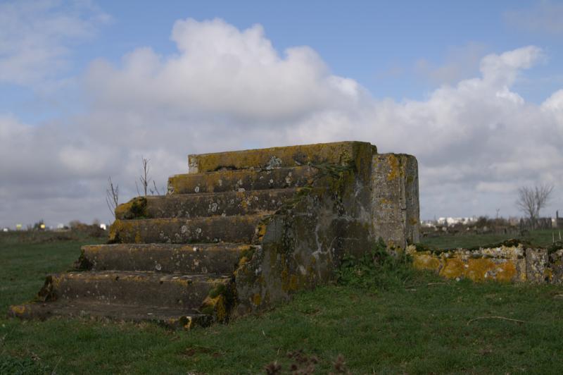 Ancien camp d'internement de tsiganes, Montreuil-Bellay