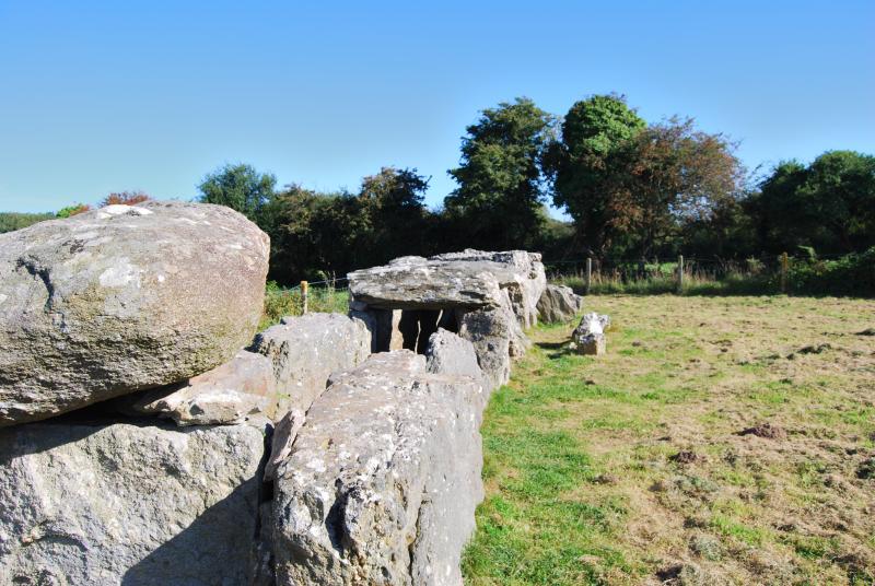 Dolmen, Bretteville