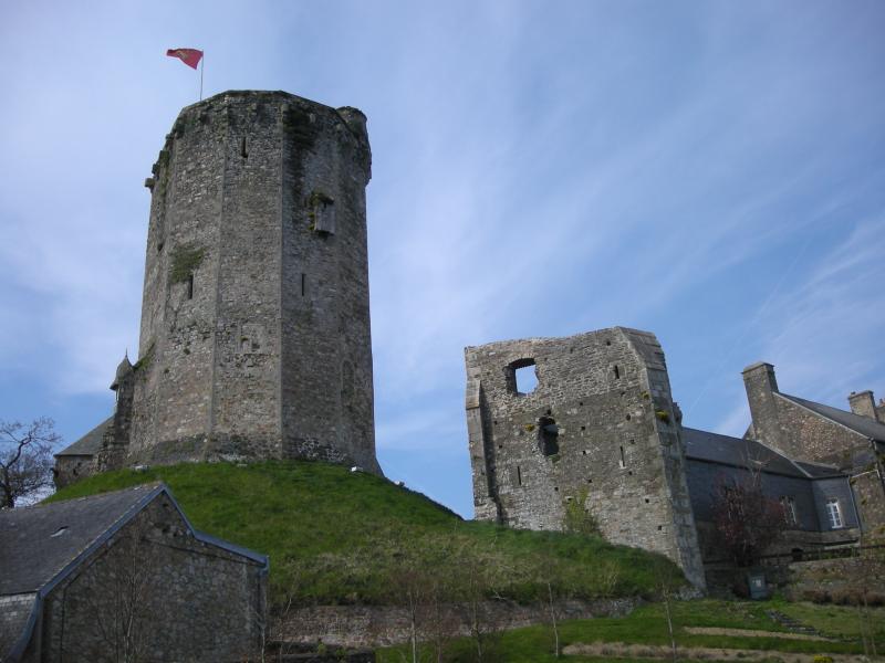 Restes du château, Bricquebec-en-Cotentin