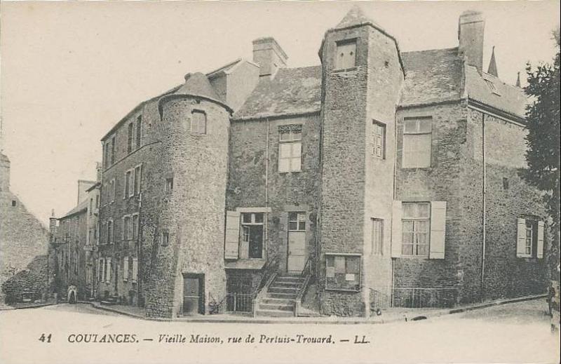 Tourelle d'escalier, Coutances