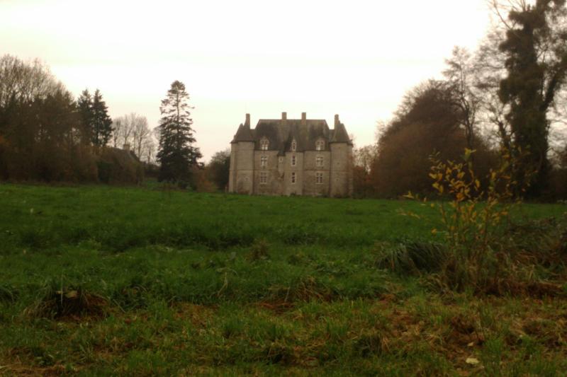 Château le Castel, Thèreval