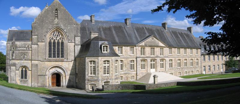 Ancienne abbaye Sainte-Marie-Madeleine-Postel, Saint-Sauveur-le-Vicomte