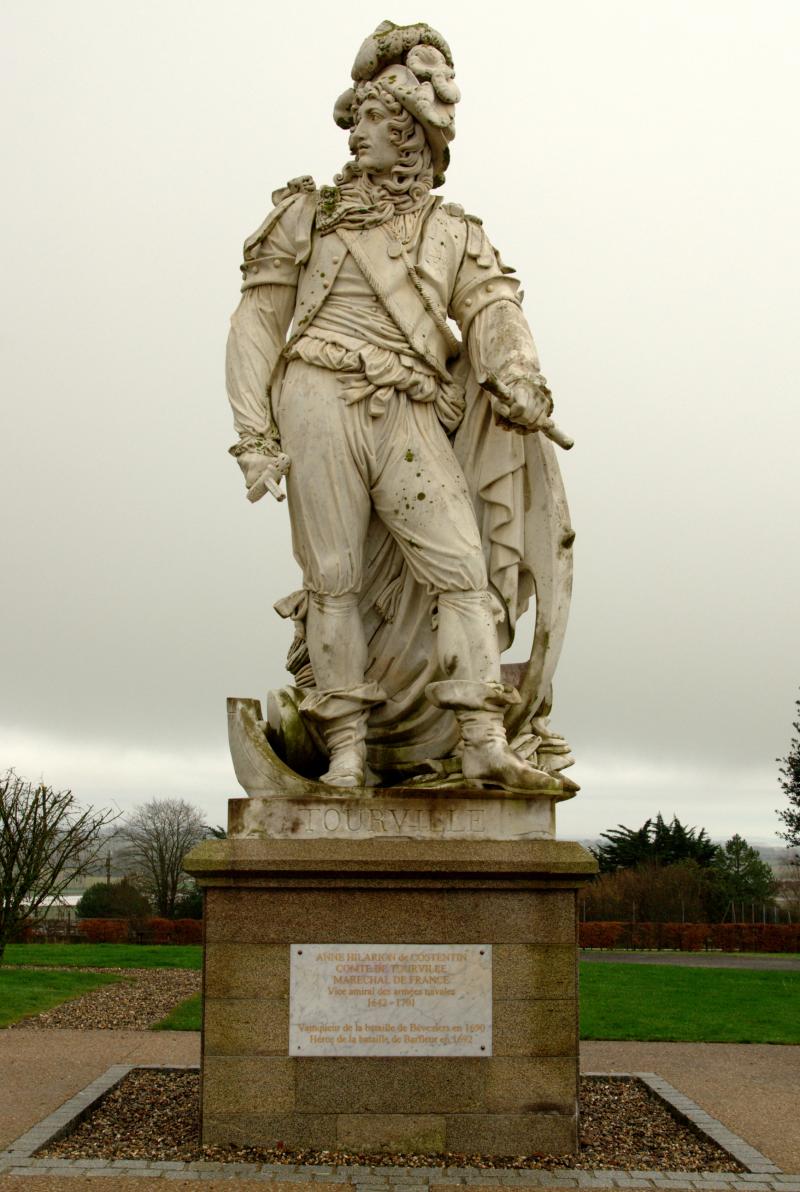 Statue de Tourville, Tourville-sur-Sienne