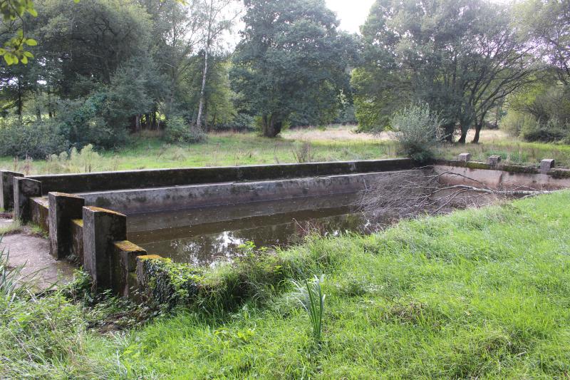 Piscine allemande et ses infrastructures, Sideville