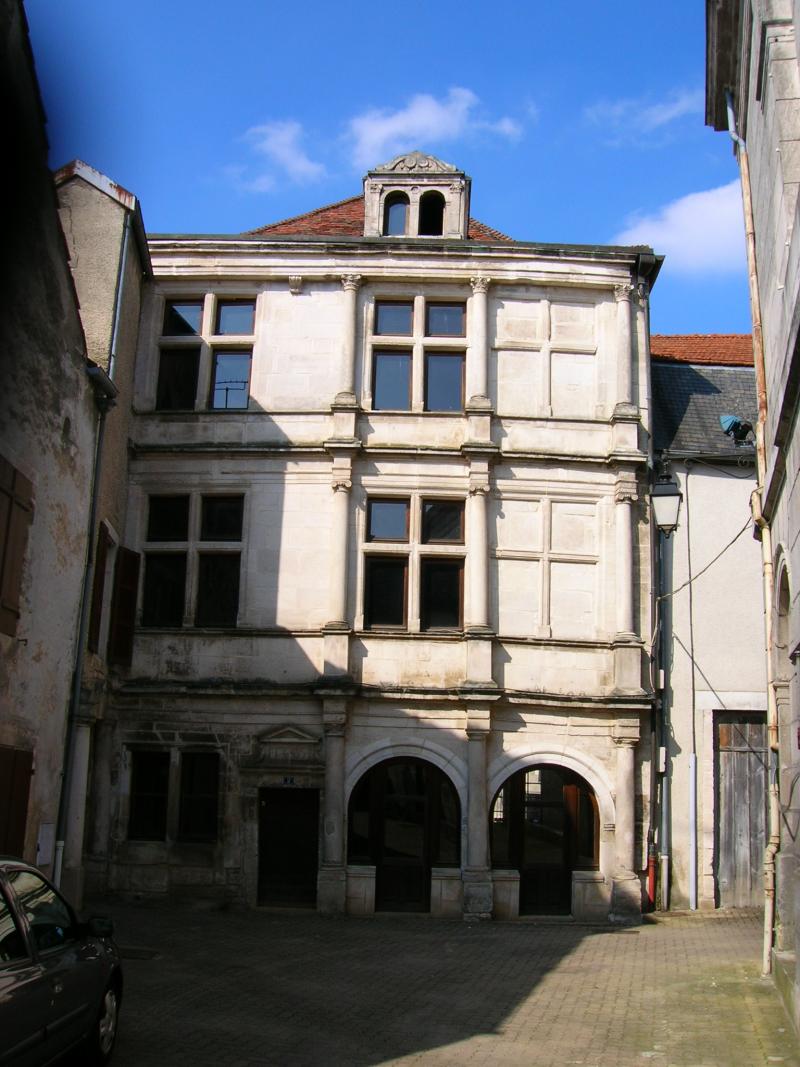 Maison du 16s derrière l'Hôtel de ville, près de la rue du Moulin, Arc-en-Barrois