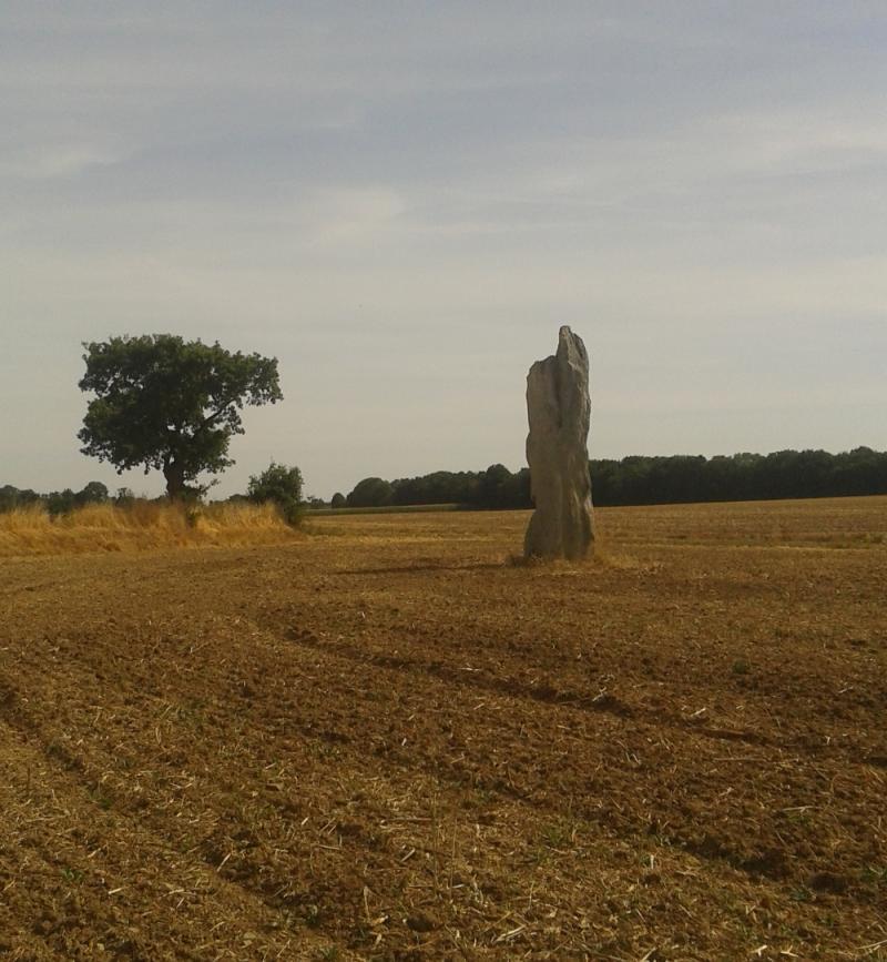 Menhir de la Hune, Bazougers
