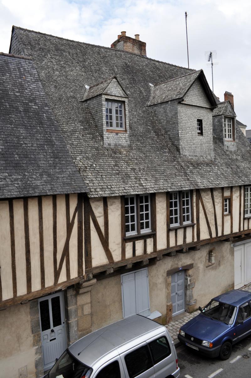 Maison du 17e siècle près du presbytère Saint-Vénérand, Laval