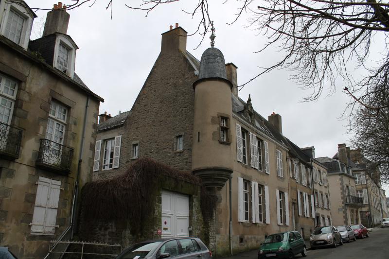 Hôtel, Mayenne