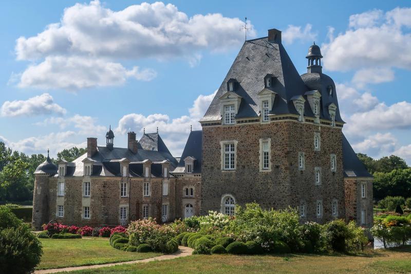 Château des Arcis (également sur commune de Le Buret), Meslay-du-Maine