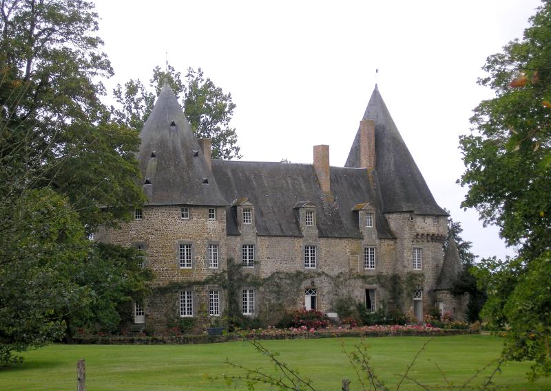 Château du Bois du Maine, Rennes-en-Grenouilles