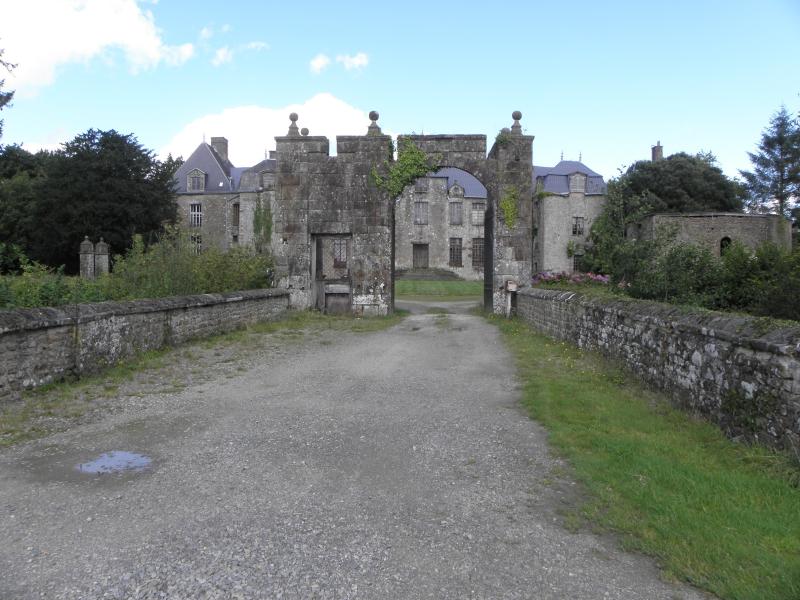 Château de Montfléaux, Saint-Denis-de-Gastines