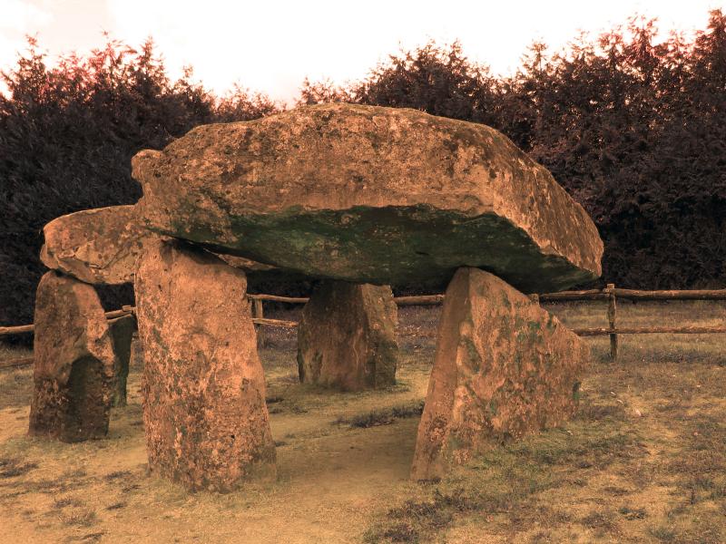 Dolmen dit des Erves