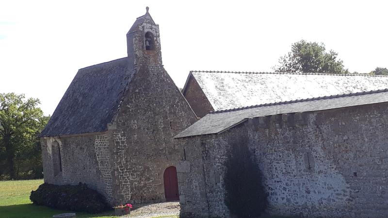 Chapelle et enceinte fortifiée de Loré, Oisseau