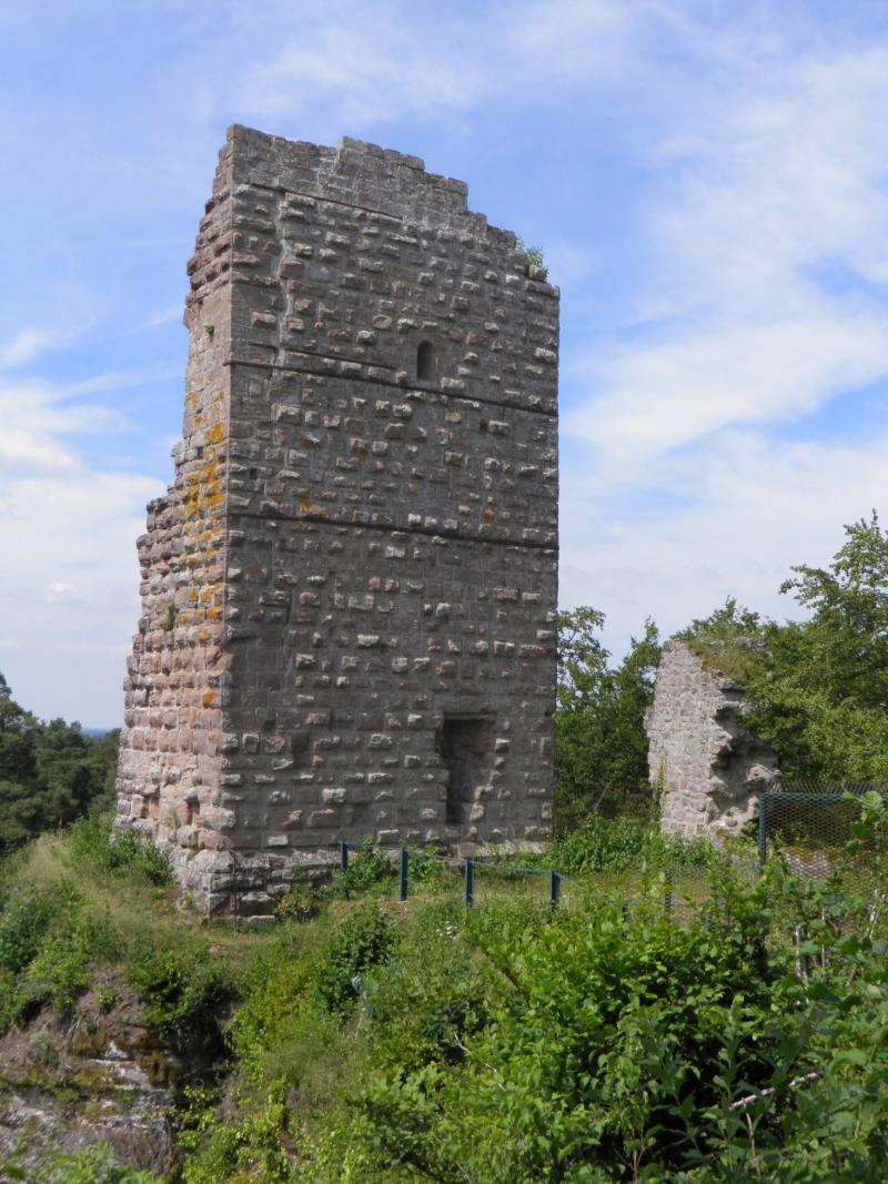 Ruines du château, Pierre-Percée