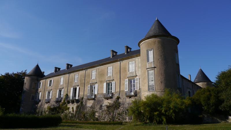 Château, Ville-au-Val