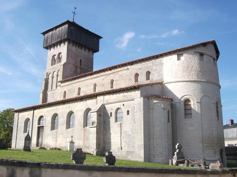 Cimetière entourant l'ancienne église, Dugny-sur-Meuse
