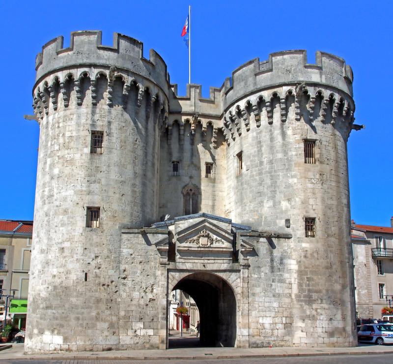 Porte Chaussée (porte et passage entre deux tours), Verdun