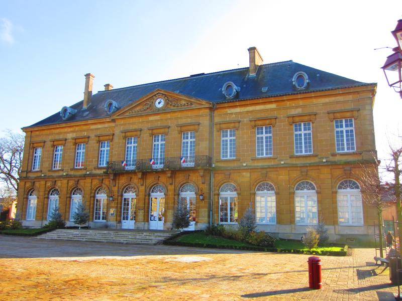 Hôtel de ville, Étain