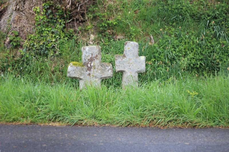 Croix jumelées de Boullet, Baud