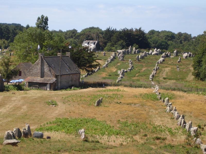 Quatre-vingt-deux menhirs alignés, Carnac