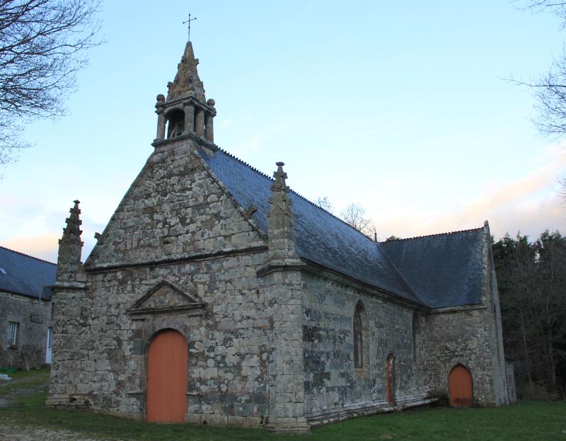 Chapelle et fontaine de la Trinité