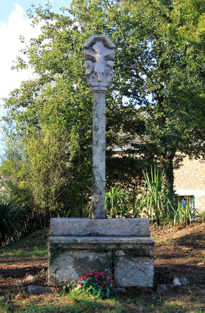 Croix du 16e siècle, Guégon