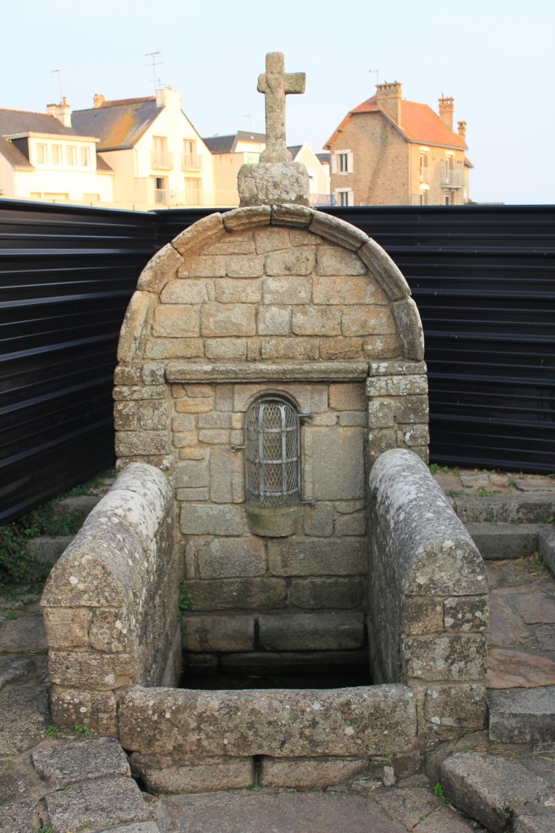 Fontaine Notre-Dame, Larmor-Plage