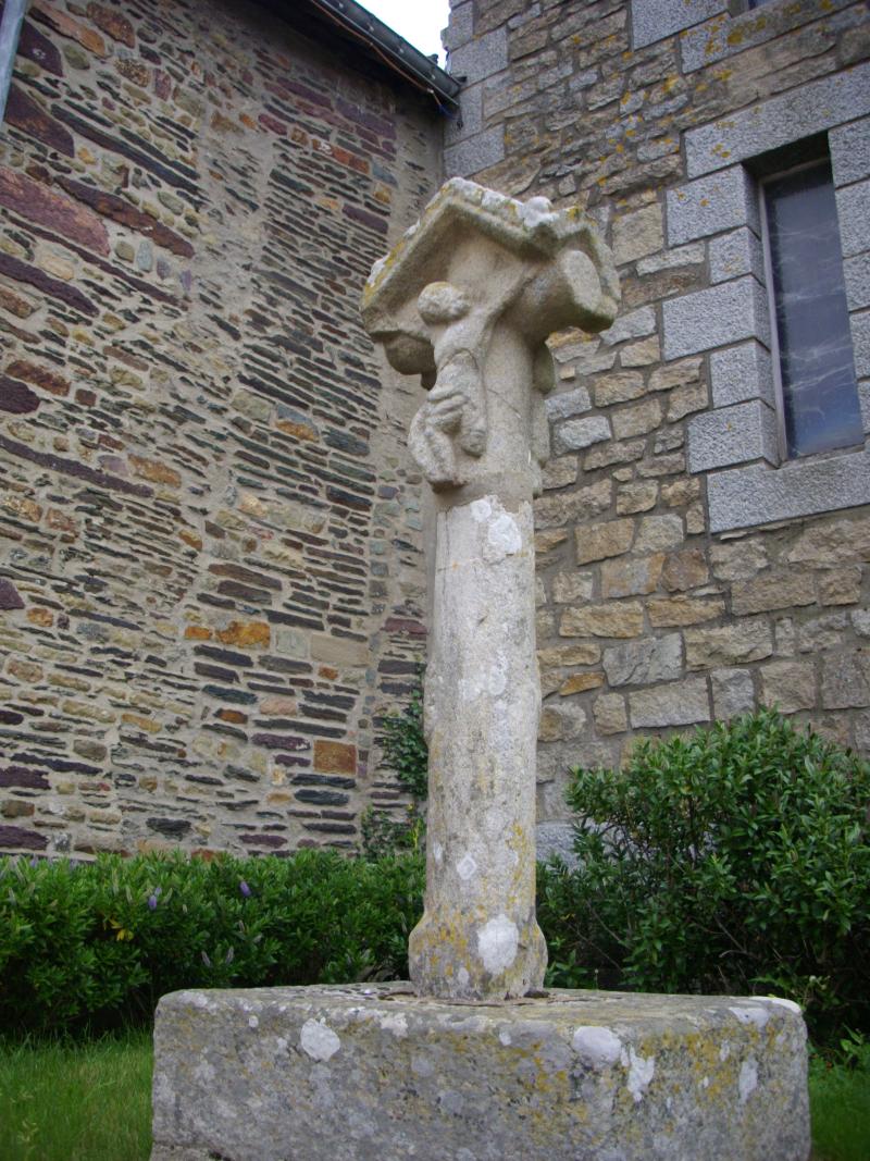 Croix du 16e siècle, Néant-sur-Yvel