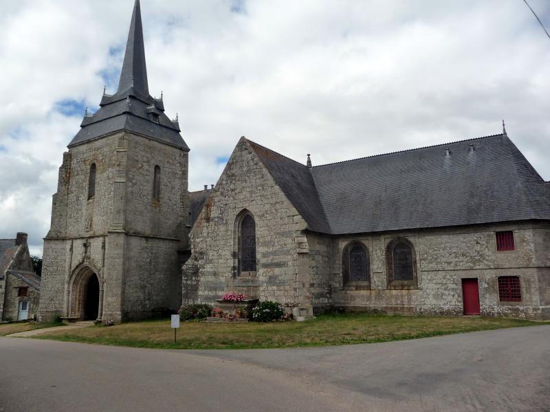 Chapelle Notre-Dame-de-Carmès et fontaine située à proximité, Neulliac