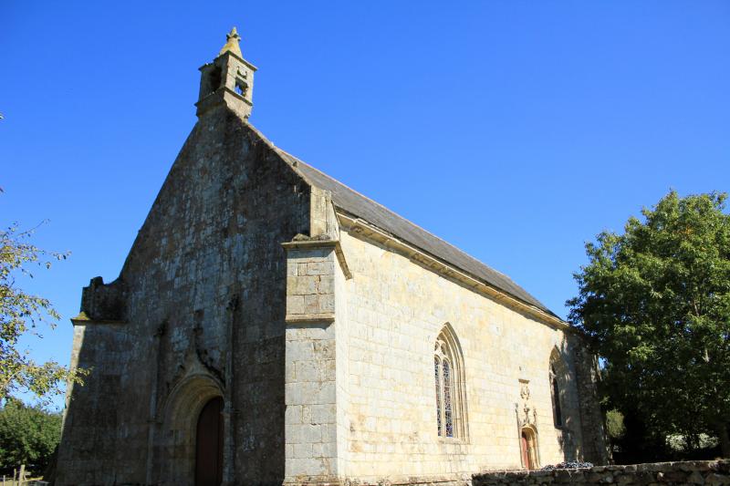 Chapelle de la Vraie-Croix de Langroës, Plumergat