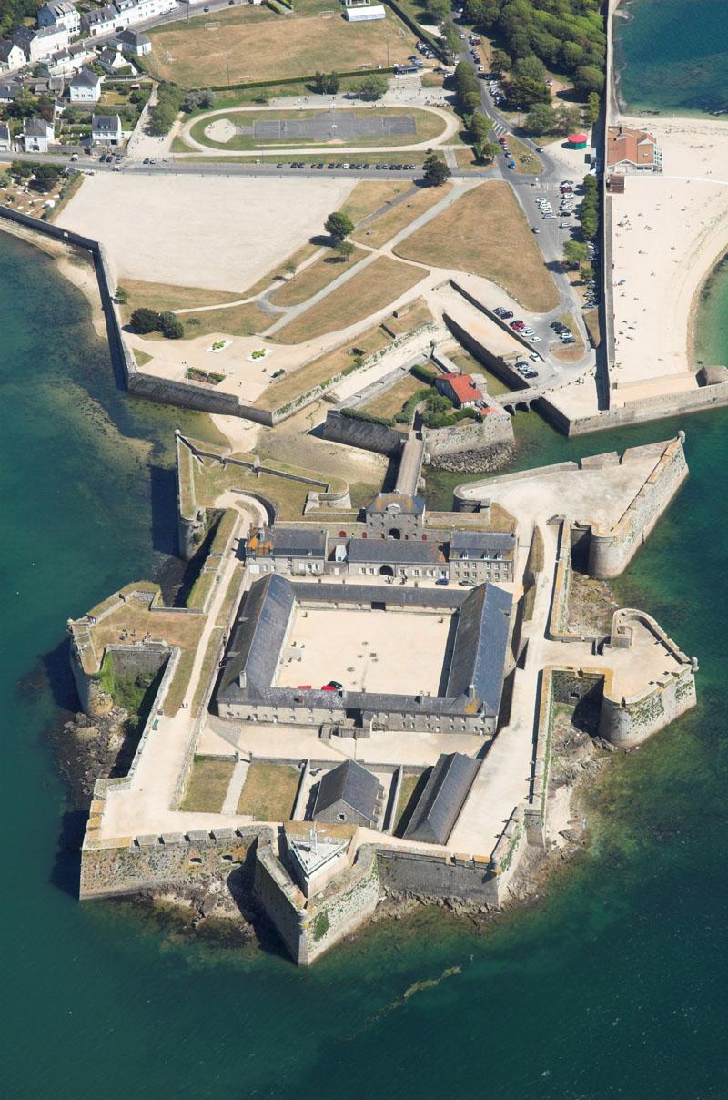 Fortifications de la ville : Citadelle et remparts, Port-Louis