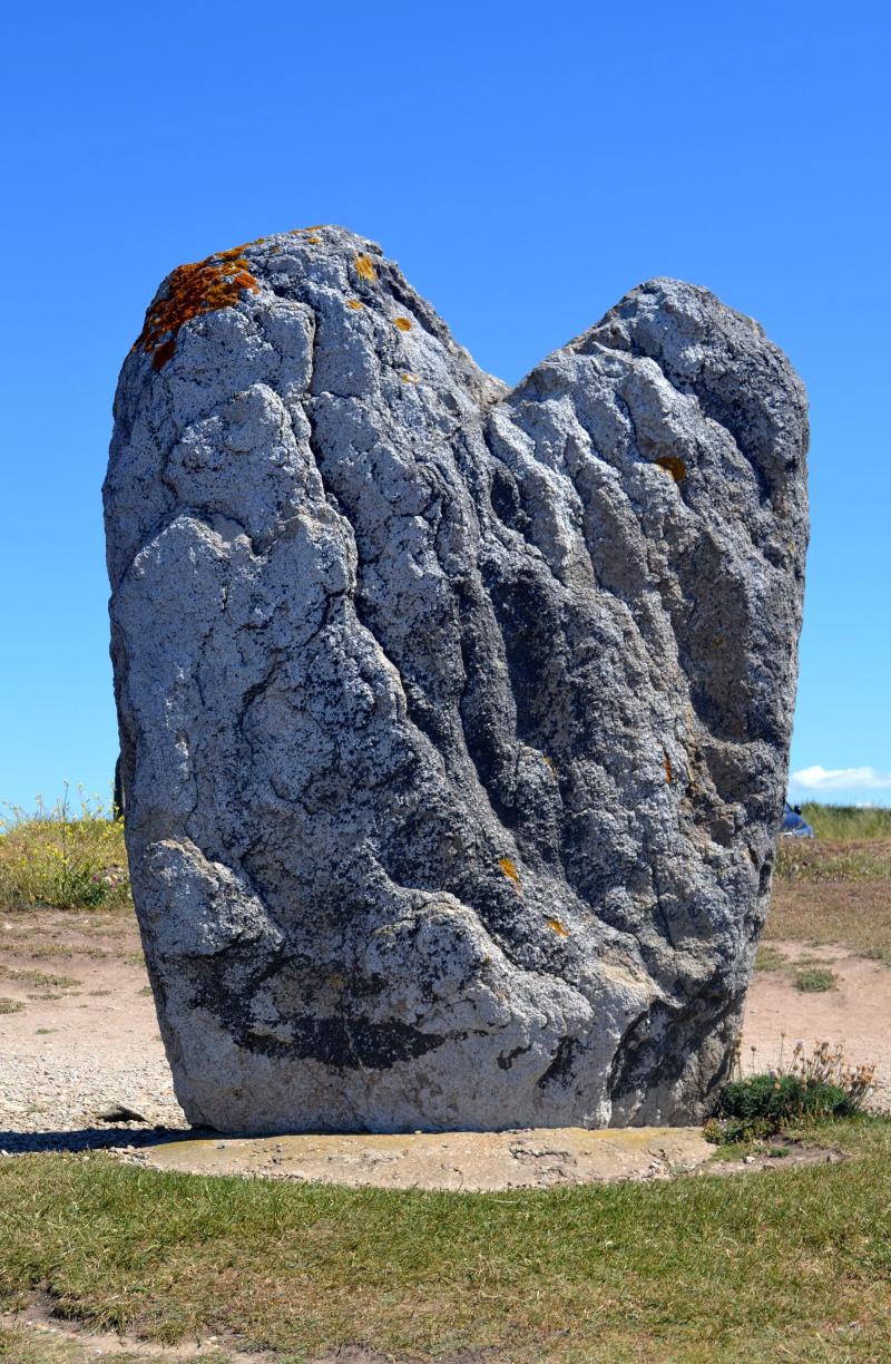 Deux menhirs couchés, Quiberon