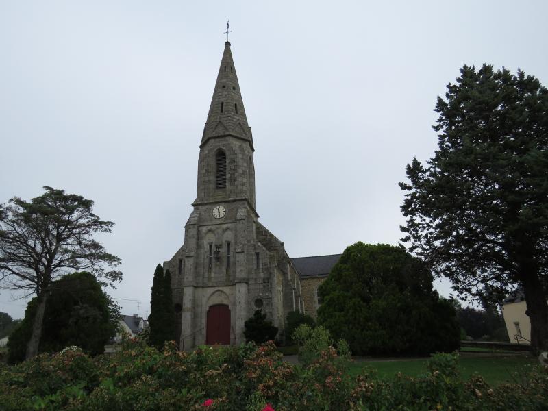 Croix en bois dans l'église, Saint-Malo-des-Trois-Fontaines