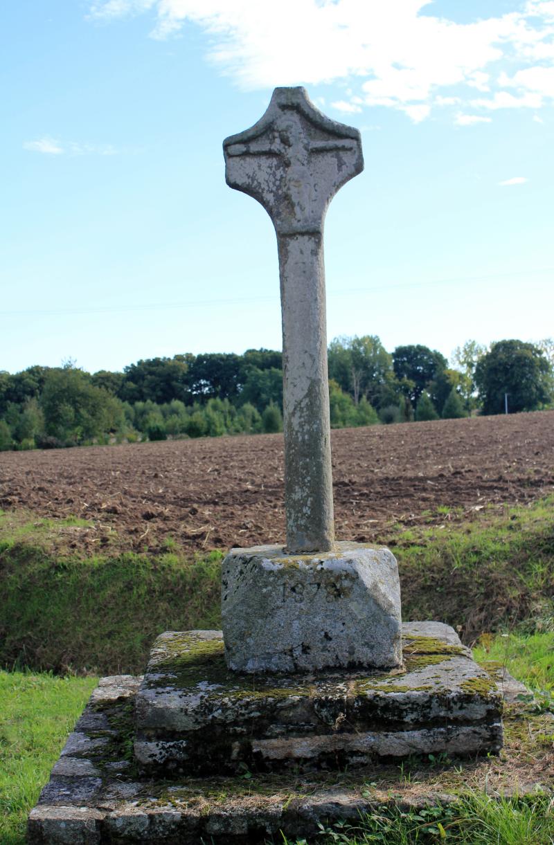 Croix de Rougentin, Saint-Servant