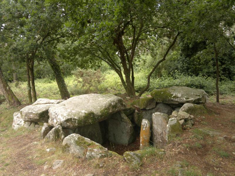 Dolmen sous tumulus de Kermarker