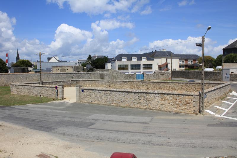 Fortifications de la ville : Parc à boulets, Port-Louis