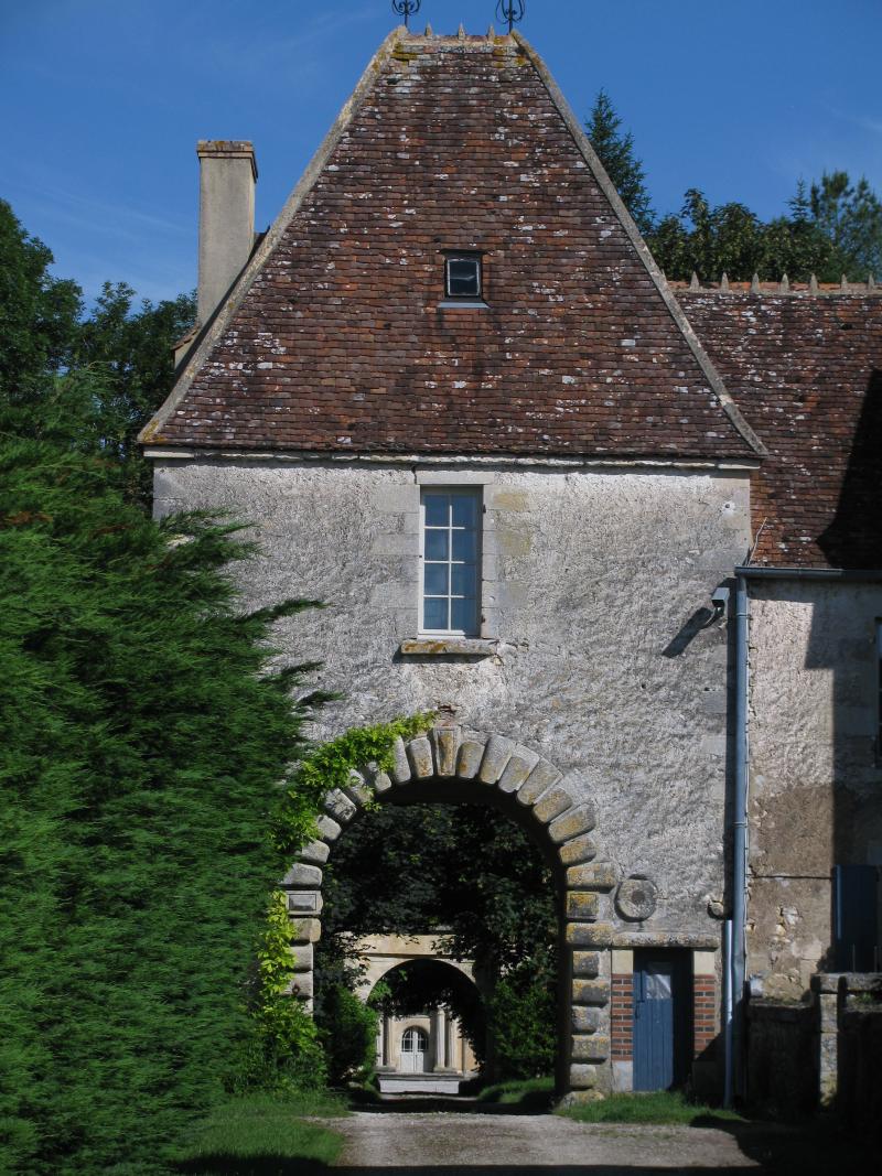 Chateau de Sauvages, Beaumont-la-Ferrière