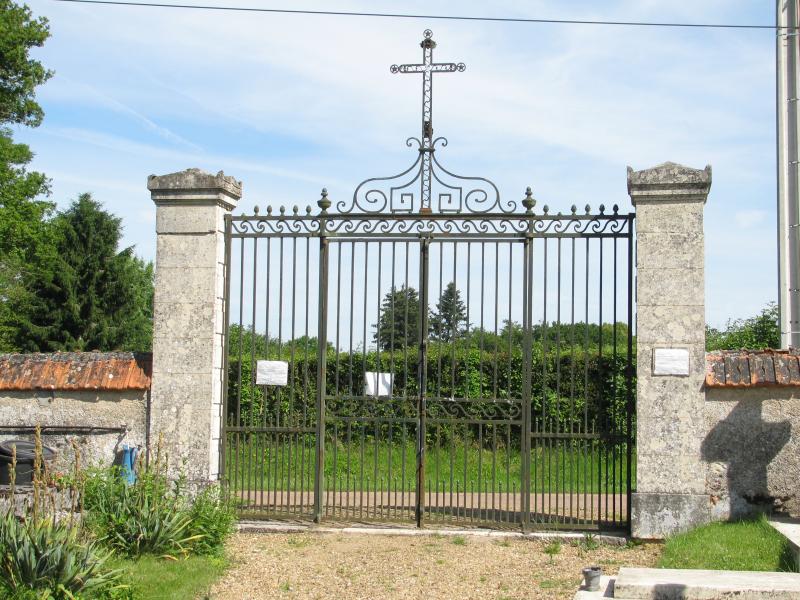 Cimetière, Beaumont-la-Ferrière