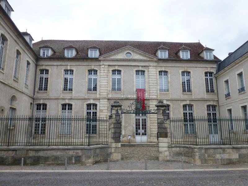 Ecole royale d'artillerie (ancienne), Clamecy