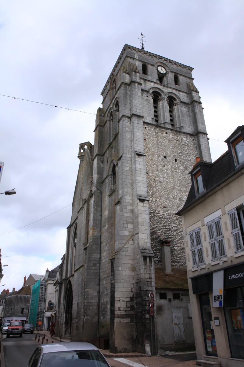 Eglise Saint-Jacques (ancienne collégiale Saint-Laurent)