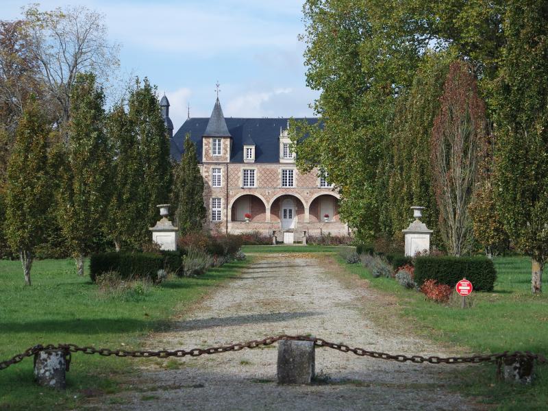 Château, Dornes