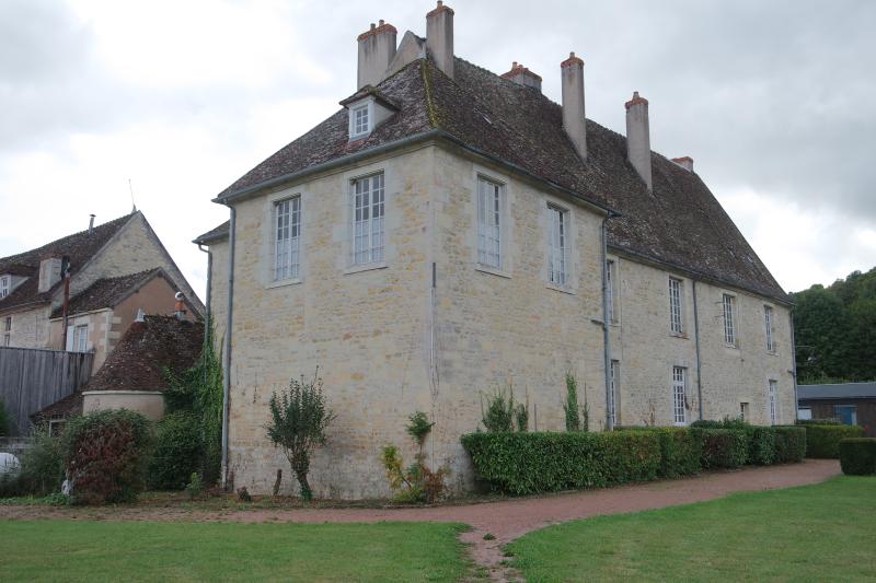 Château des Evêques d'Auxerre, Varzy