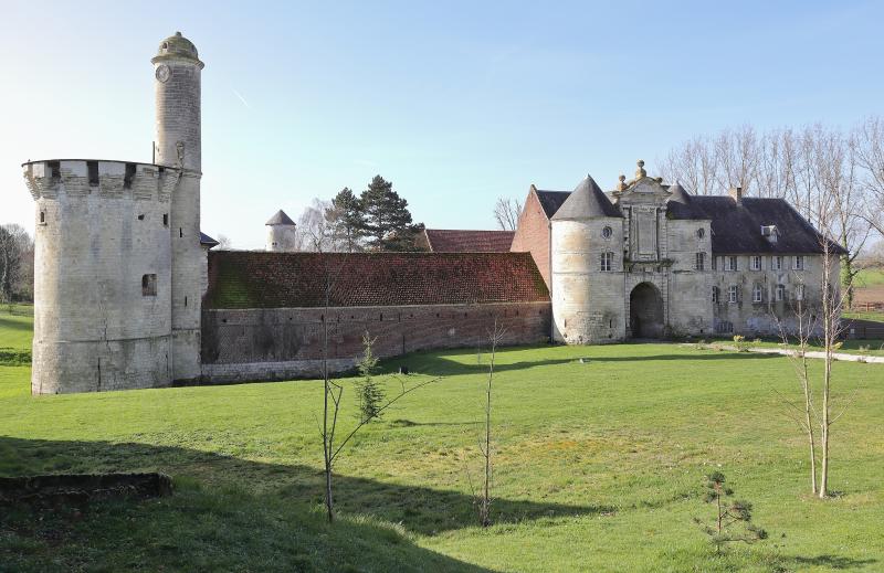 Château, Esnes