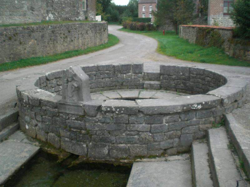 Fontaine Saint-Eloi, Floursies