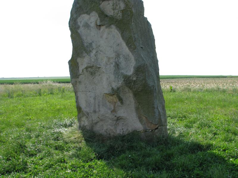 Menhir dit La Pierre du Diable ou La Borne des Pierres, Lécluse