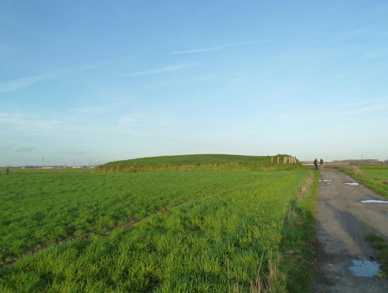 Tumulus dit Mont des Tombes, Sainghin-en-Mélantois