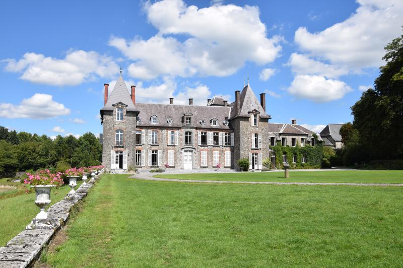 Château d'Hugémont, Dompierre-sur-Helpe