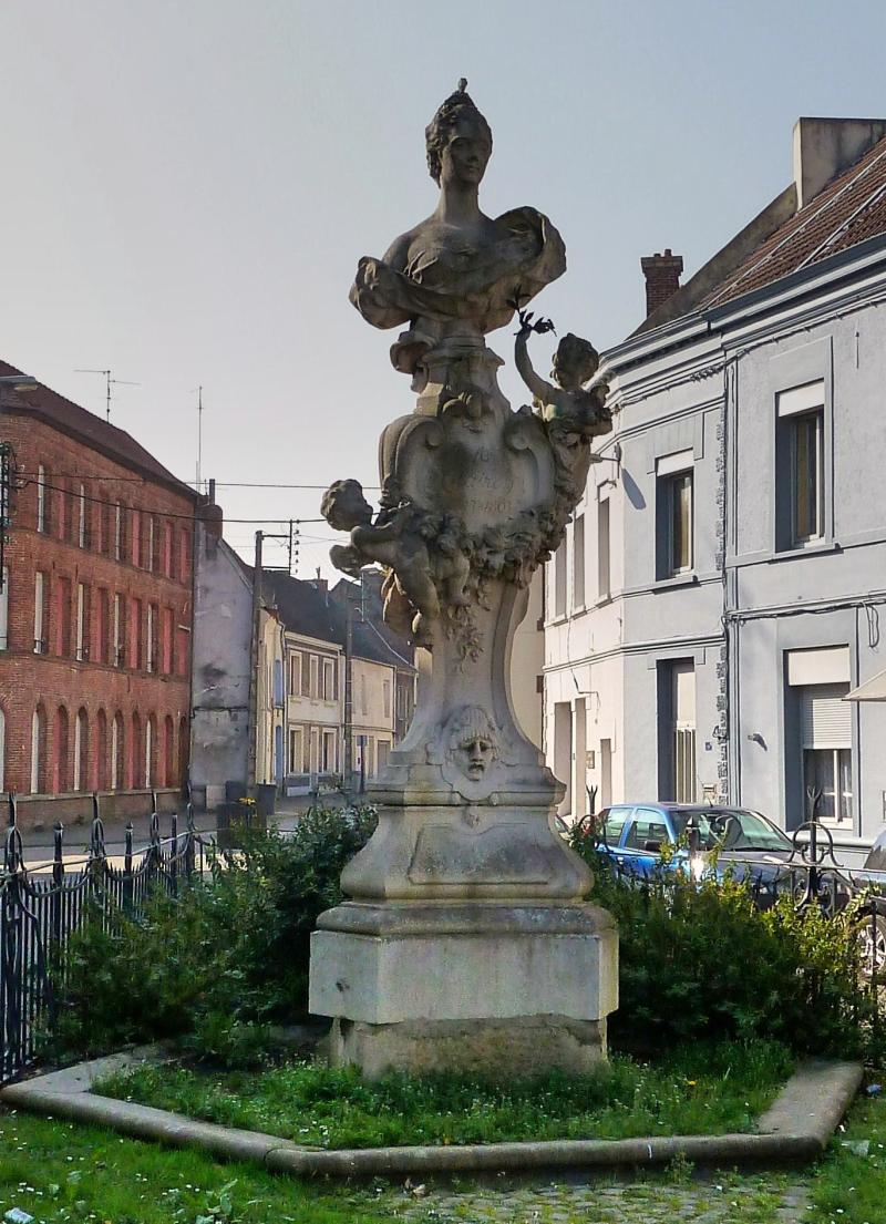 Monument commémoratif de la tragédienne Hippolyte Clairon, dit Monument de la Clairon, Condé-sur-l'Escaut
