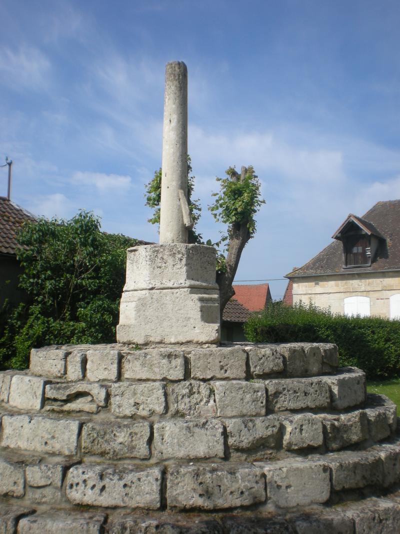 Restes du calvaire, Cambronne-lès-Clermont