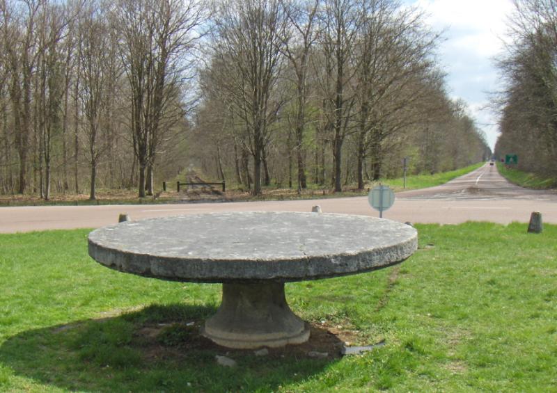 Table du Roi, dit Poteau de la Table, Chantilly